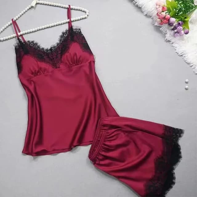 Women Halter Pajamas  Camisole Shorts Home Wear Red Black Sexy Lace Ventilate Classic Summer Thin Pajamas Without Chest Cushion